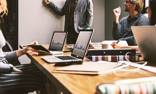 零基础可以自学编程吗？编程入门很难吗？