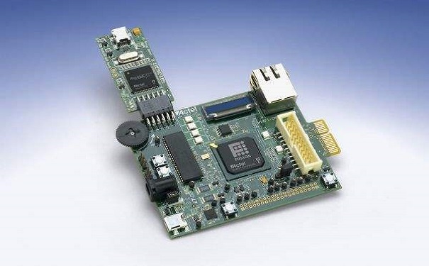 达内科技讲解嵌入式系统和其他系统的不同点