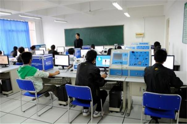 我大学学的是计算机，还要参加培训吗？