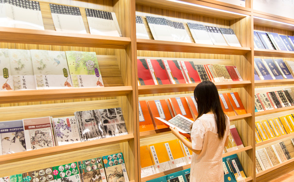 申请英国留学，选择那个中介机构办理比较好？