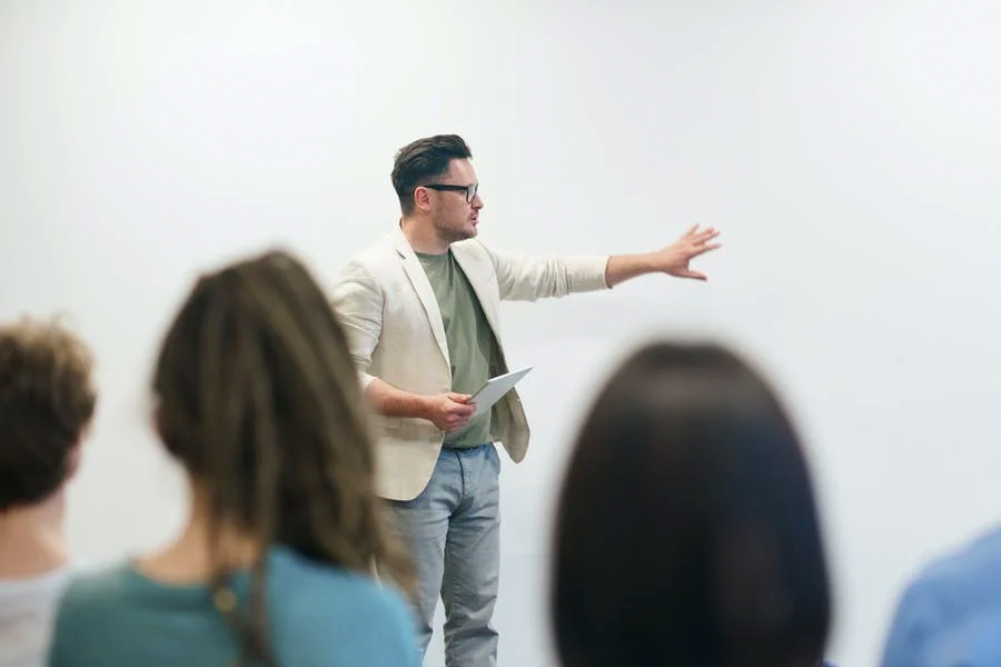 怎样选择加拿大出国留学中介机构？