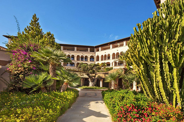 英国曼彻斯特大学学费贵吗？大约需要多少？