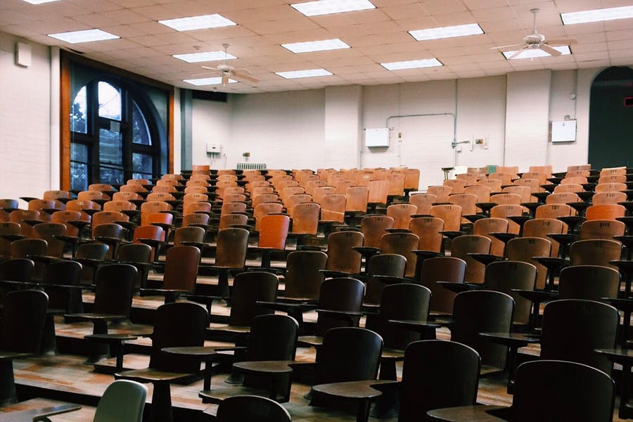 应该怎么找留学中介机构？