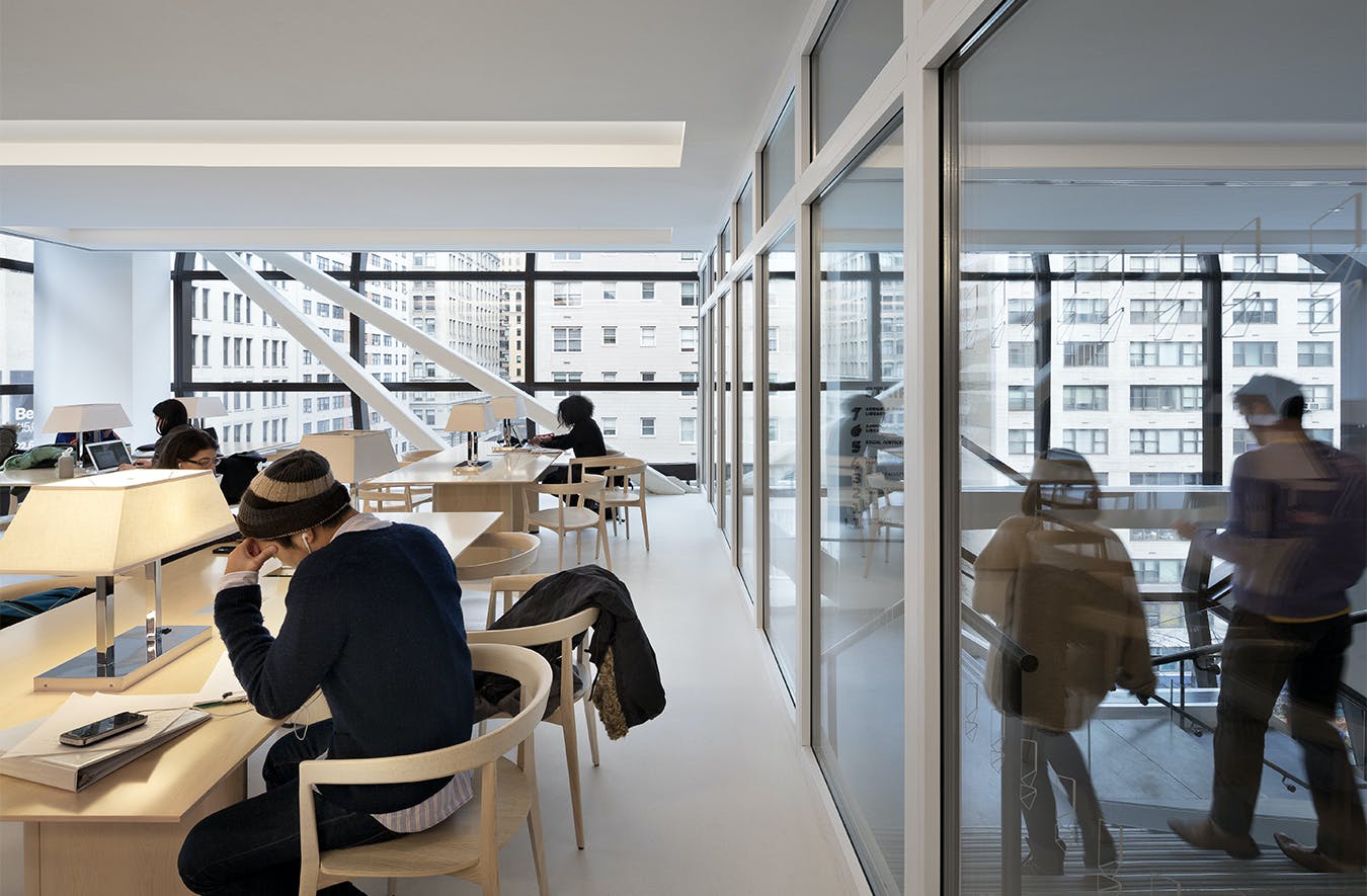 伯恩茅斯艺术大学算名校吗  把“吗”去掉可好