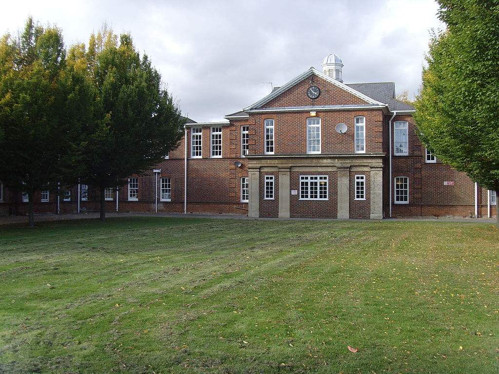 奥蒂斯艺术与设计学院一年总费用多吗