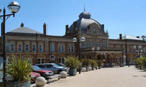 英国广告设计专业读研院校有哪些？