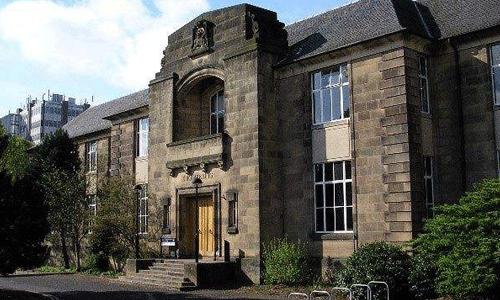 请问爱丁堡大学好进么