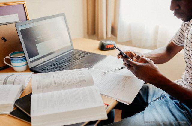 去美国学校需要考什么？（附最低分要求）