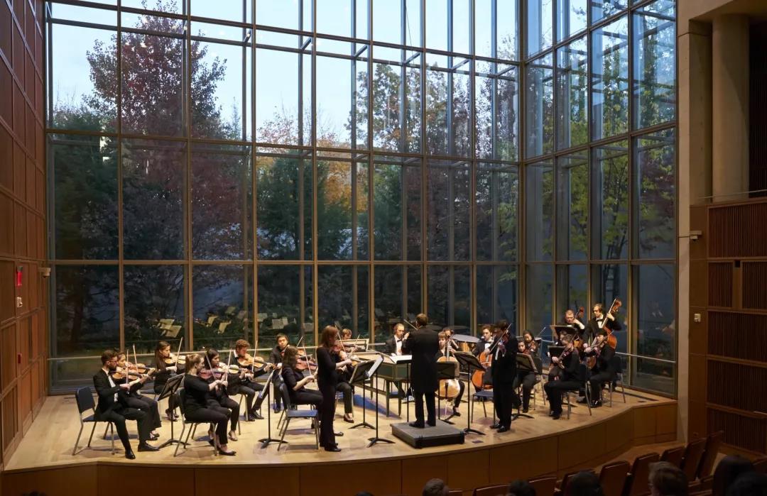 英国利兹大学申请条件难吗？院校排名如何