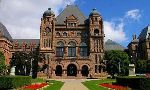 平面设计留学应该如何选校？