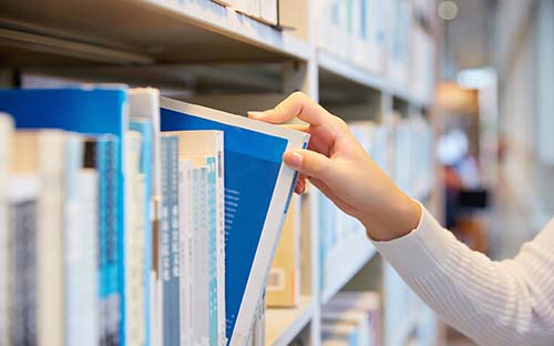 成人高考属于全日制吗？