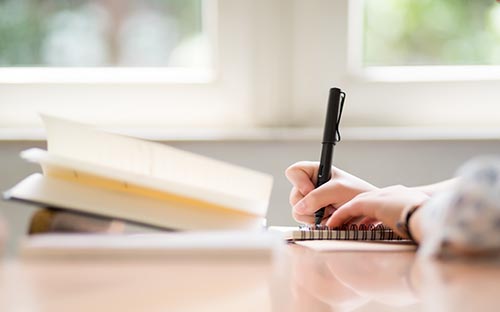 有成人高考的学校有哪些专业？