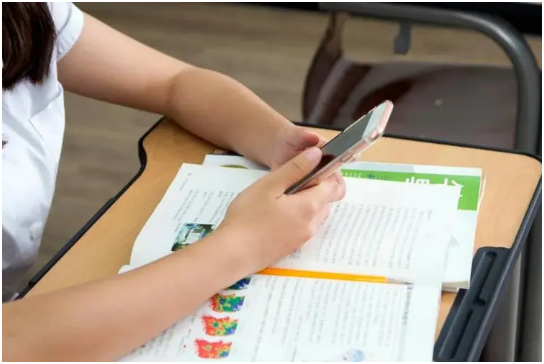 职称英语考试可以带手机吗？