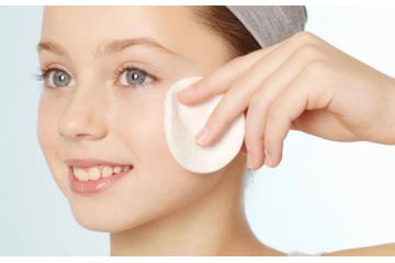 皮肤发黄怎样美白皮肤 化妆培训学校教你护肤小常识