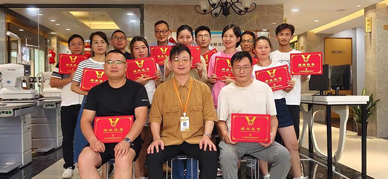 验光师报名费上涨，考生们是否应该重新选择专业？